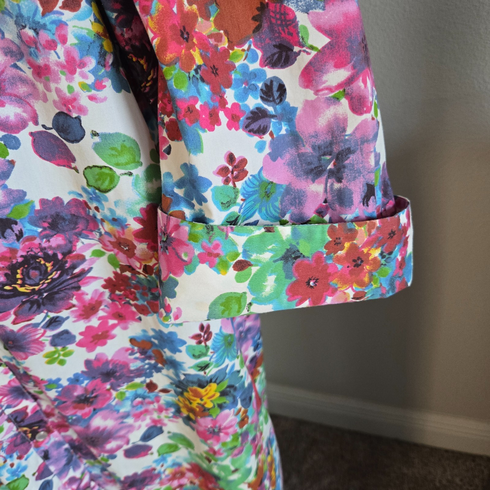 Models Coat VTG Housecoat Sz Large Floral Metal Snaps Pleated Shoulder Detail
