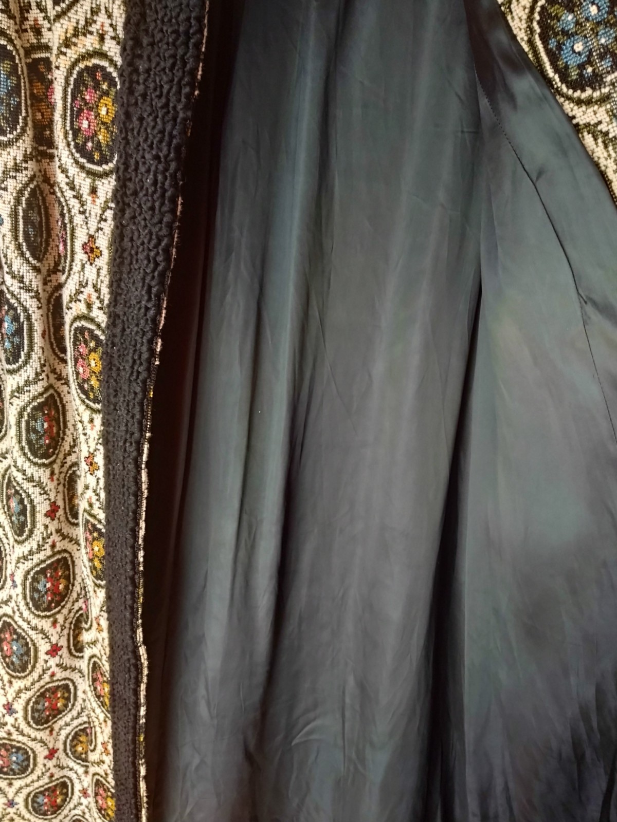 Beauty Custom Vintage 1960s L Medallion Floral Tapestry Lamb Contrast Maxi Coat