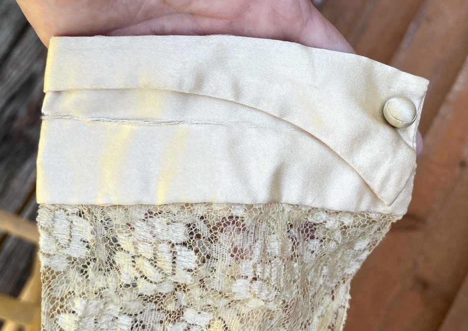 Ladies Edwardian, Floral Lace Blouse, Long Sleeves, Cloth Covered Buttons