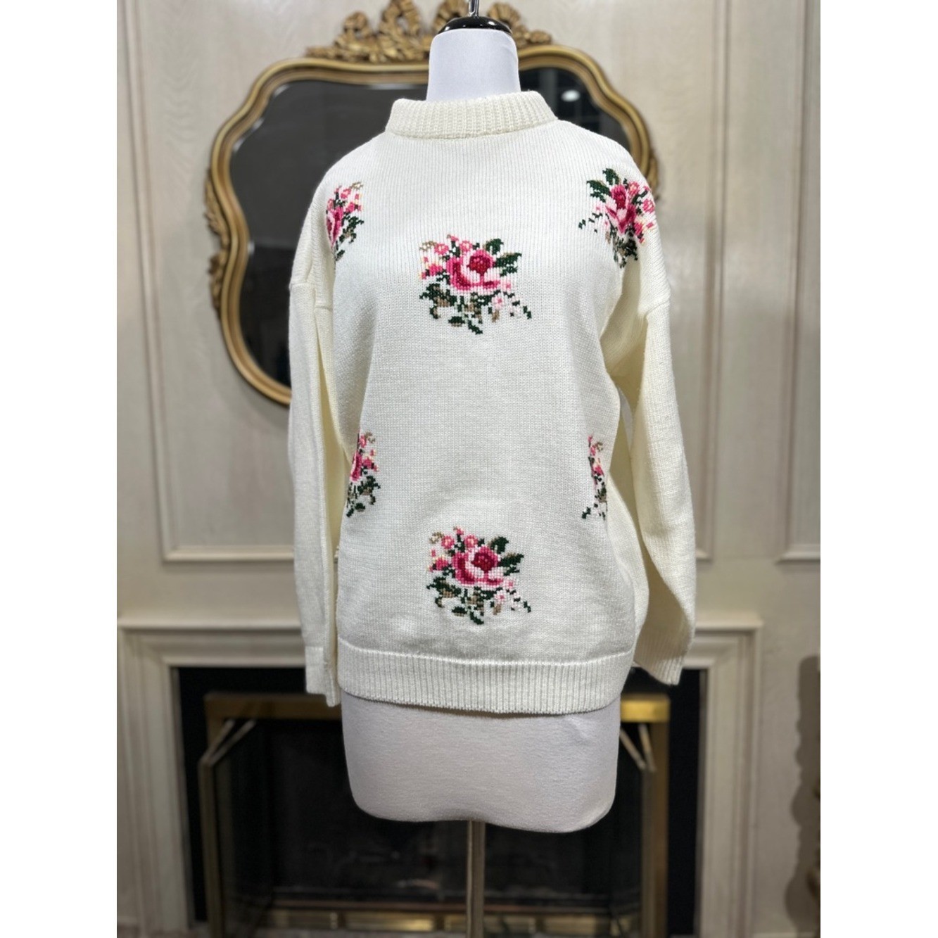Vintage Floral Knit Sweater XL White Pink Roses Cottagecore Coquette