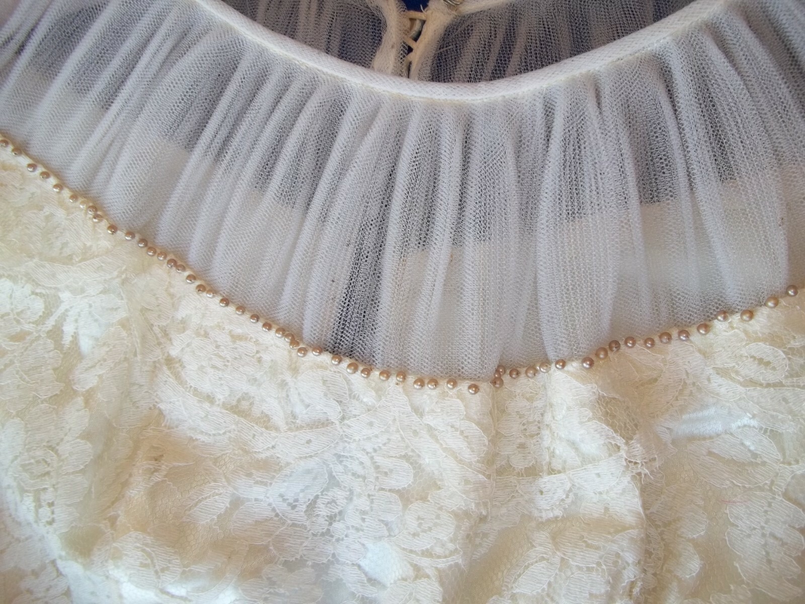 Vintage 50’s Tulle and Lace Ivory cupcake silhouette Wedding Gown Sz Small 36-37