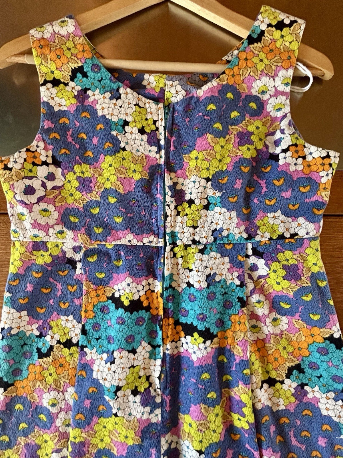 Vintage Hawaiian Dress 100% Cotton Made In Hawaii Floral Double Pleated Back