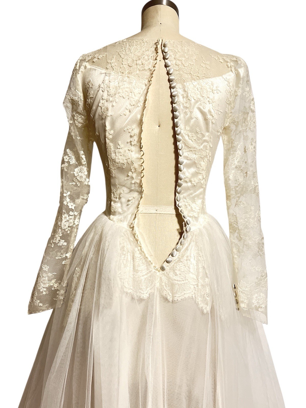VTG 1950s 60s Lace Tea Length Wedding Dress XS Audrey Hepburn Modest MCM Bride