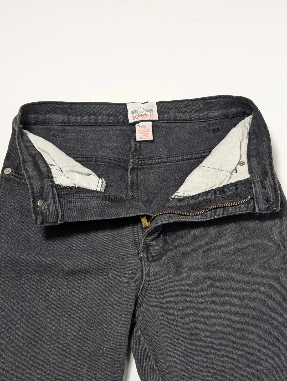 Vtg. 1990s Women’s Denim Republic Black Denim Jean Shorts Juniors Size 9/10 VG