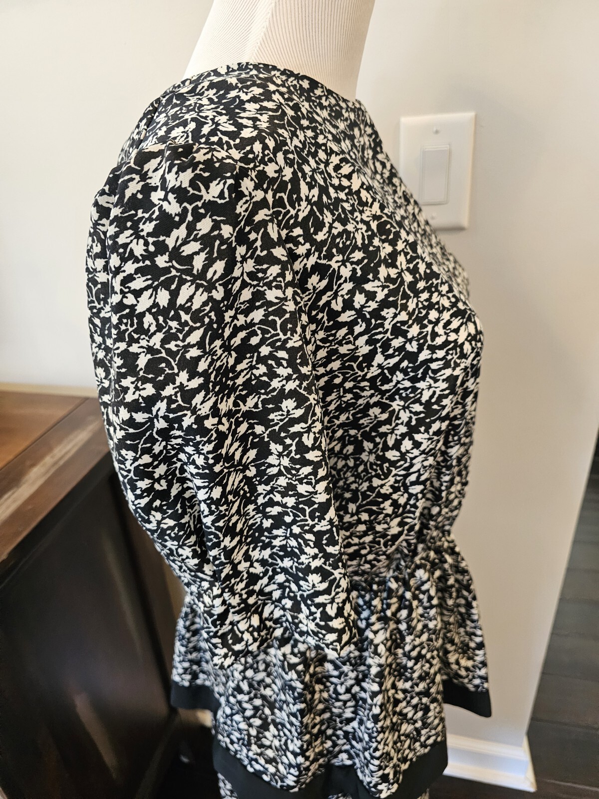 Vintage 80’s In Cinq Women’s Dress •Size 12• Made In USA Black Floral Ruffle