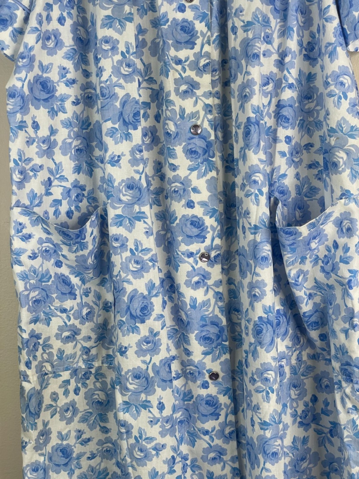 Vintage 1970s House Lounge Dress Large Smocked Grannycore Snap Floral Caftan