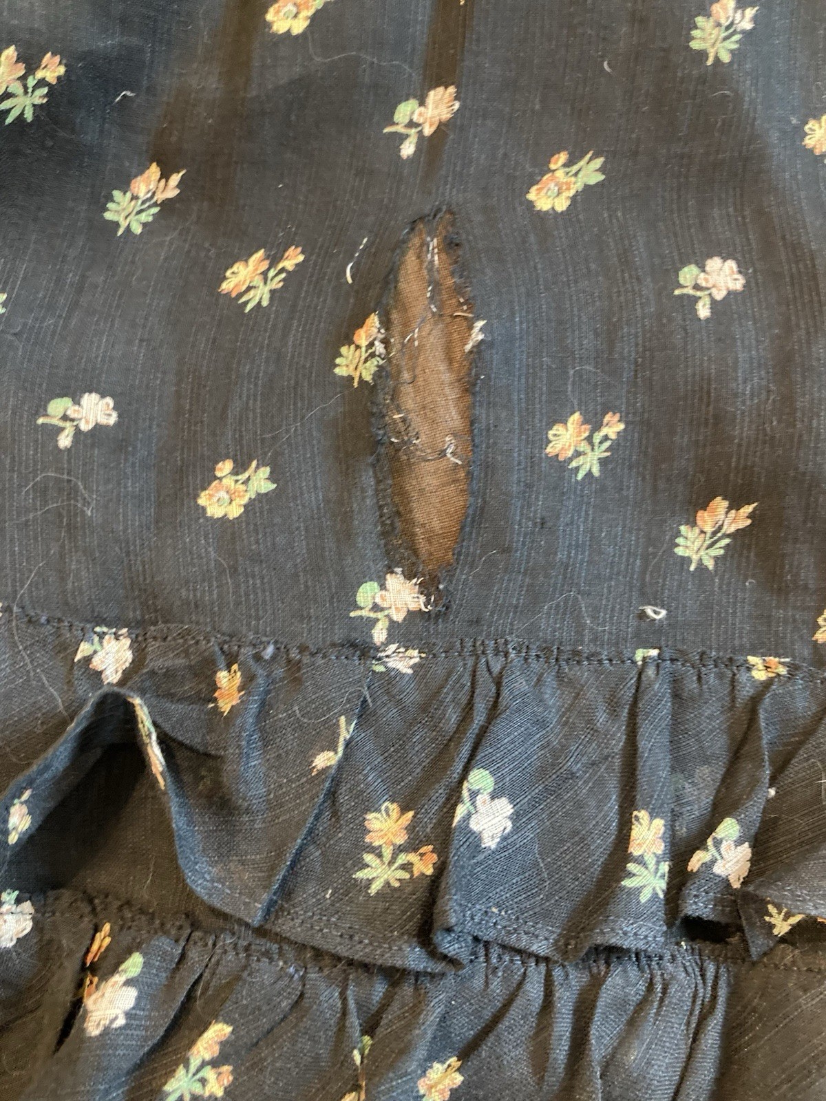 Vintage 1890s 1900s Victorian 2 pc dress print w little flowers