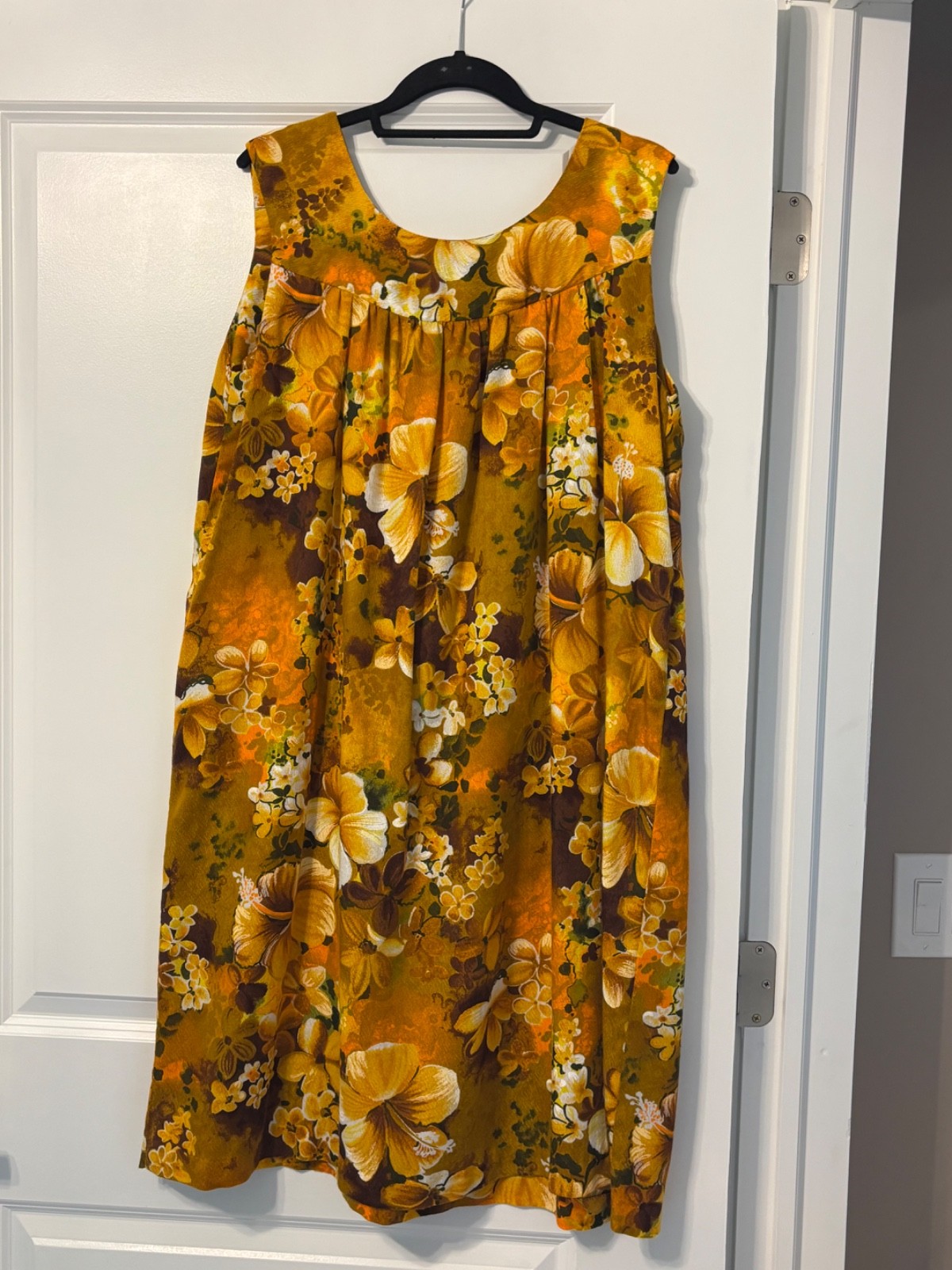 Ui-Maikai 1960’s Vintage Hawaiian Dress RN 26300 100% Acrylic