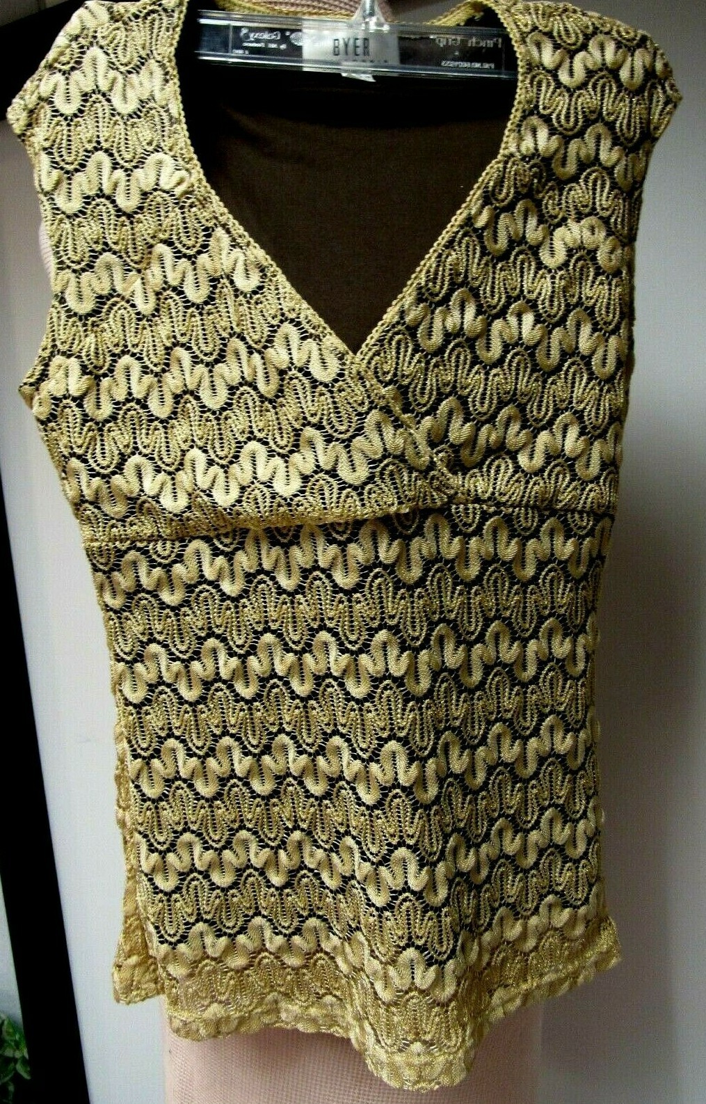 VTG BYER Stretch Knit Tank Top Empire Waist Sleeveless Open Lace Lined Gold M EU