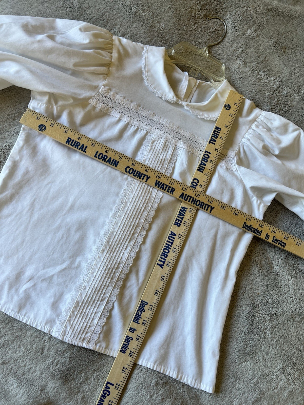 Vintage 90’s White Retro Top YOU BABES Long Sleeve Lace Button Up On Back Sz M