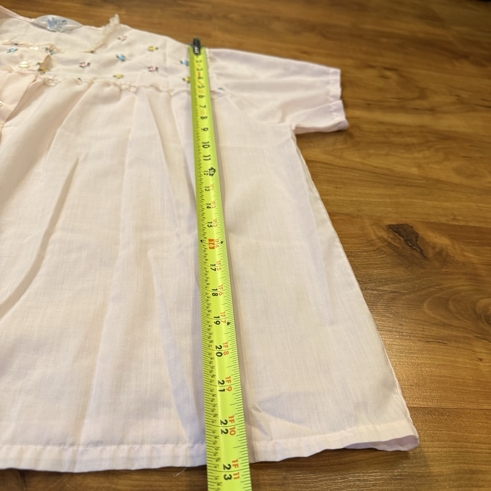 Vtg Katz Large Women’s Pink Button Up With Delicate Embroidered Flowers PJ Top