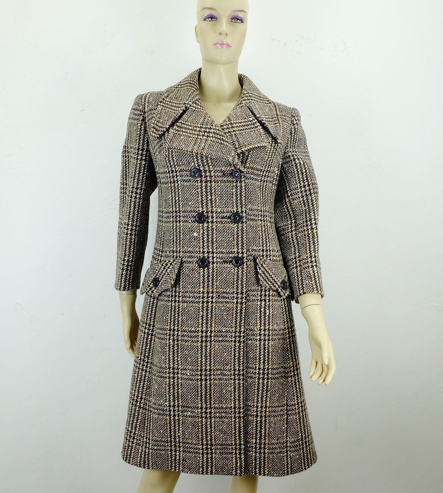 70s true vintage COAT size 38 large check tweed virgin wool viscose