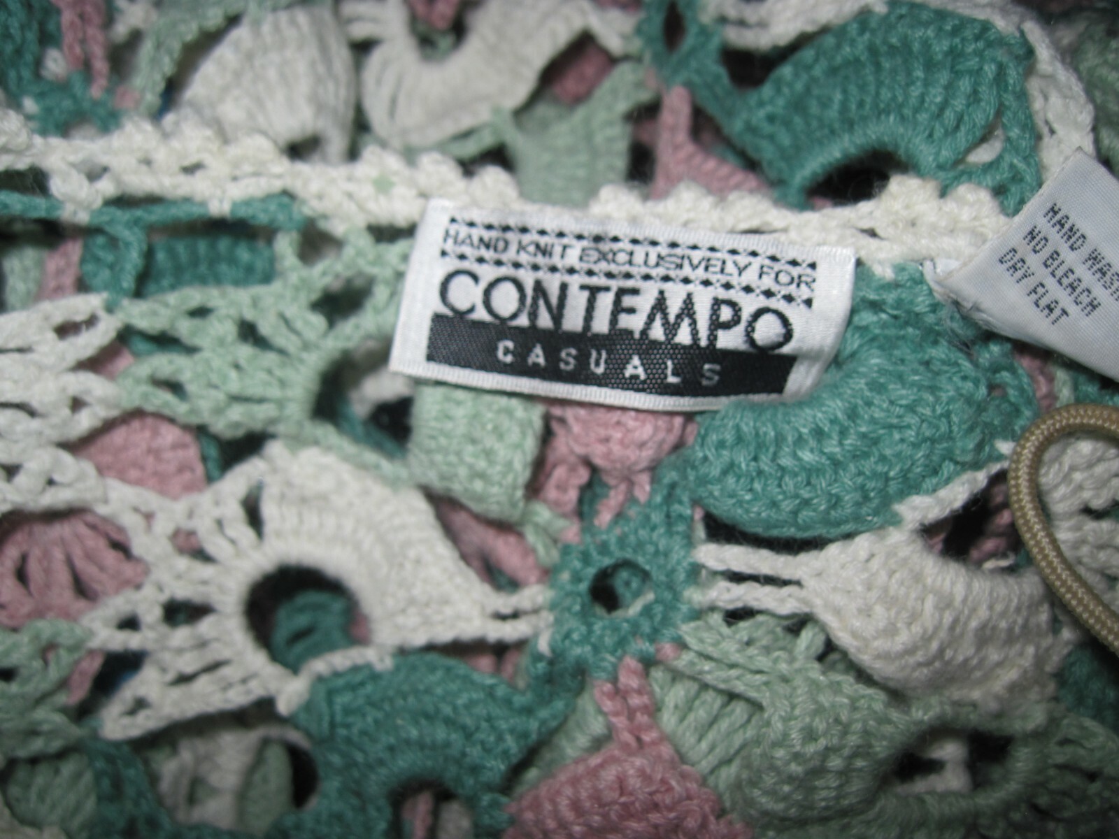 Contempo Women’s One Size Crochet Knit Top White Pink Green Long Sleeves
