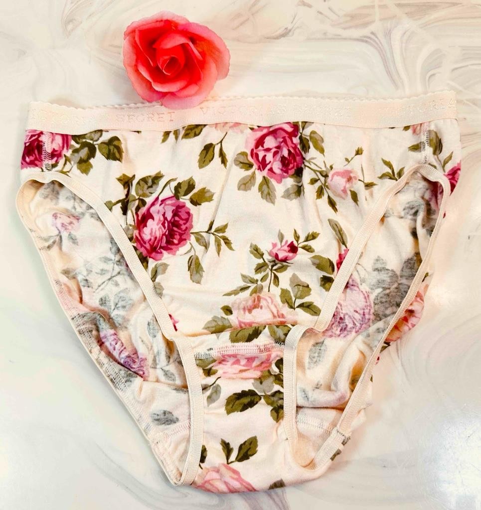 VINTAGE 2003 VICTORIA’S SECRET ROSES COTTON BIKINI PANTIES SIGNATURE BAND sz M