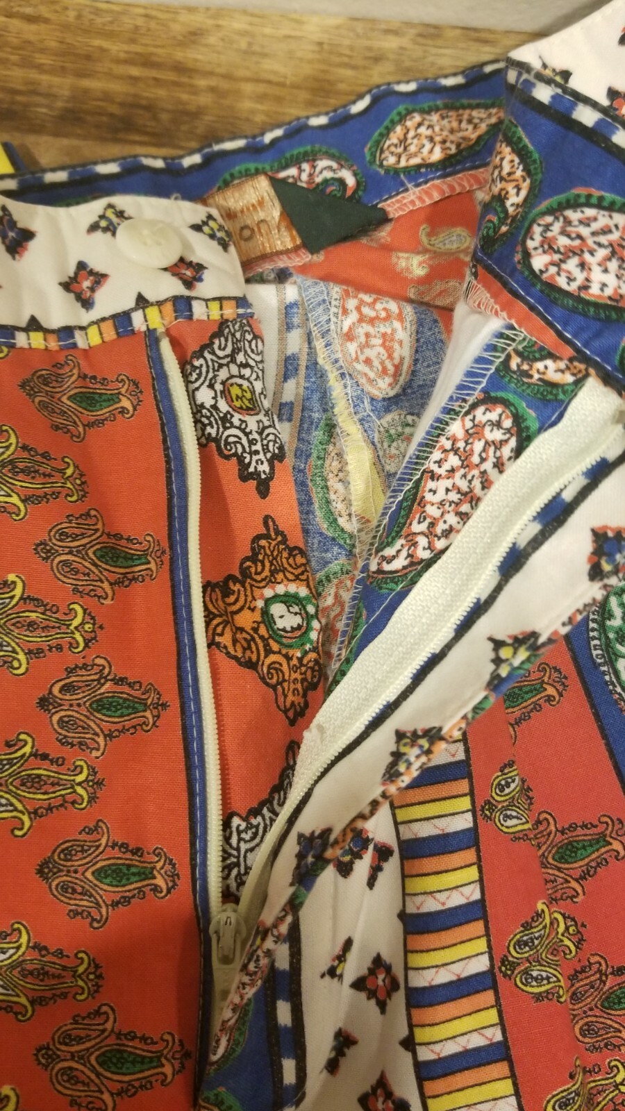 Hill Country Women’s Bermuda Shorts Paisley Retro Boho High Waist Pleated Size 8