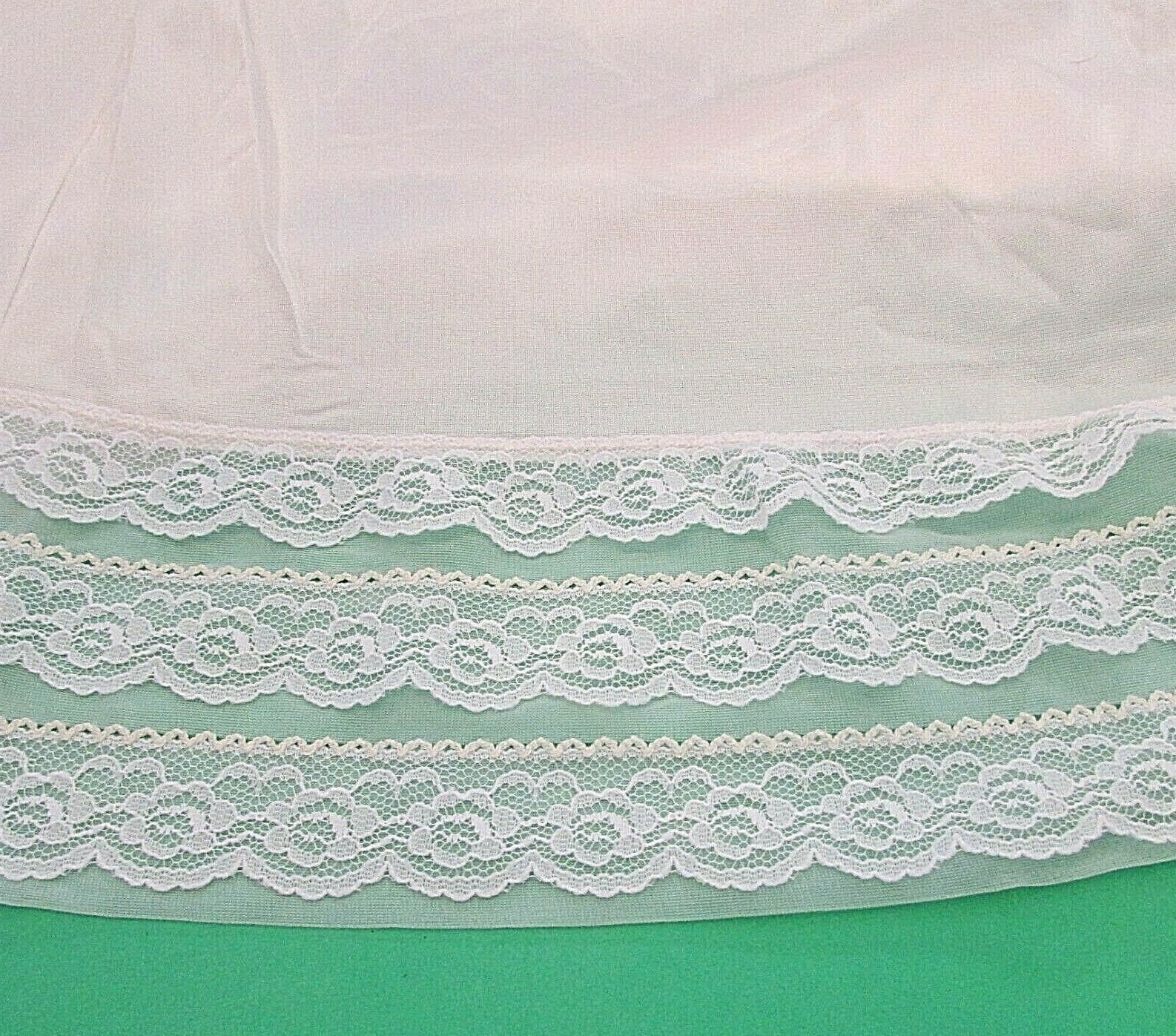 Sliperfection 663 Nylon Tricot Non-Cling Half Slip Petticoat M 27/29 Waist USA