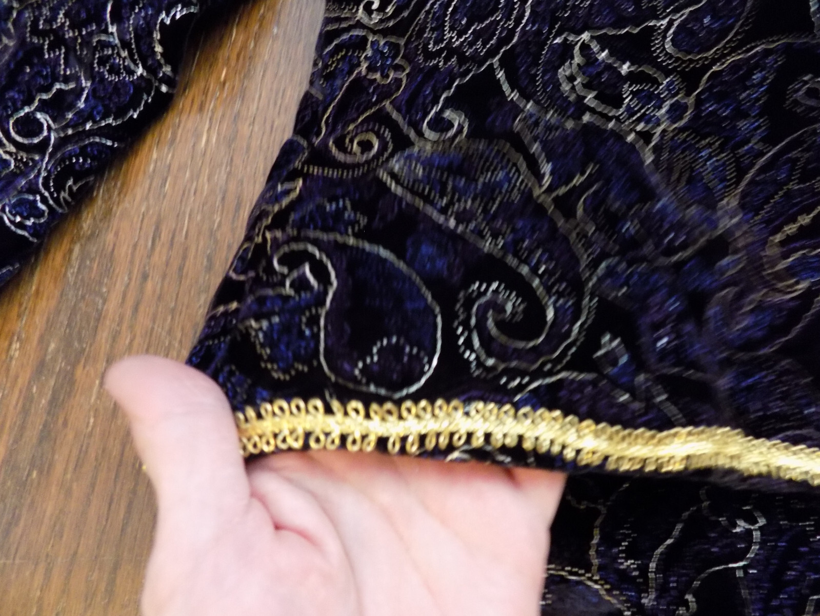 Vtg Velvet Black Brocade Jacket Blazer „braided” Buttons Gold ribbon Trim sz S