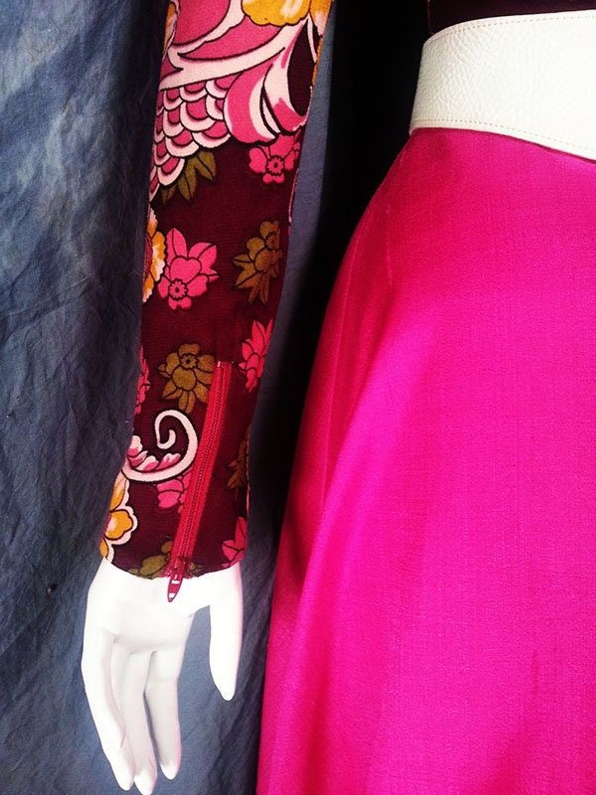Vintage 70s boho mod floral maxi hot pink skirt boho gown party hostess dress xs