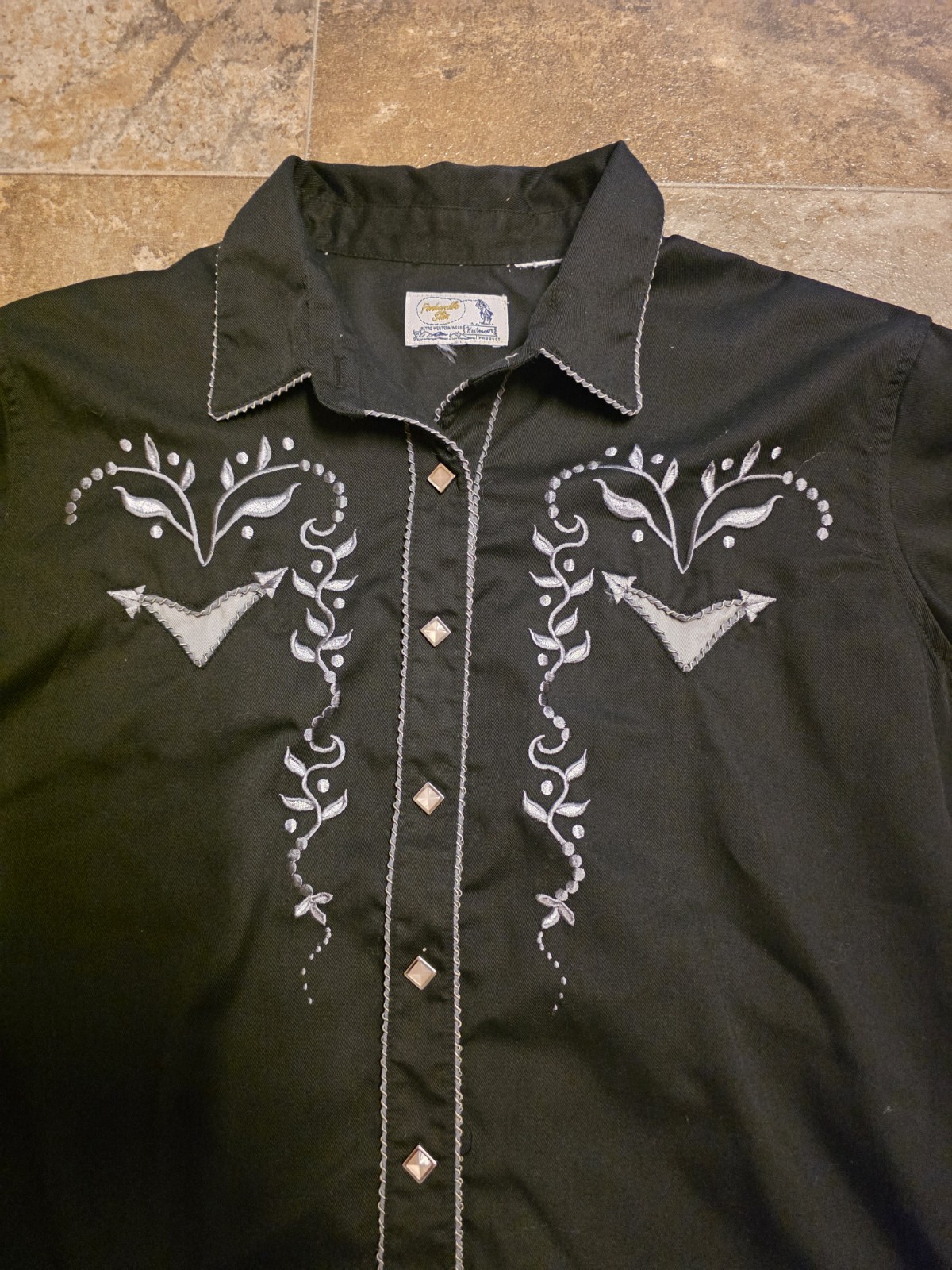 Vintage Panhandle Slim Embroidered Beaded Metal Snap Western Shirt Large 21″x26″