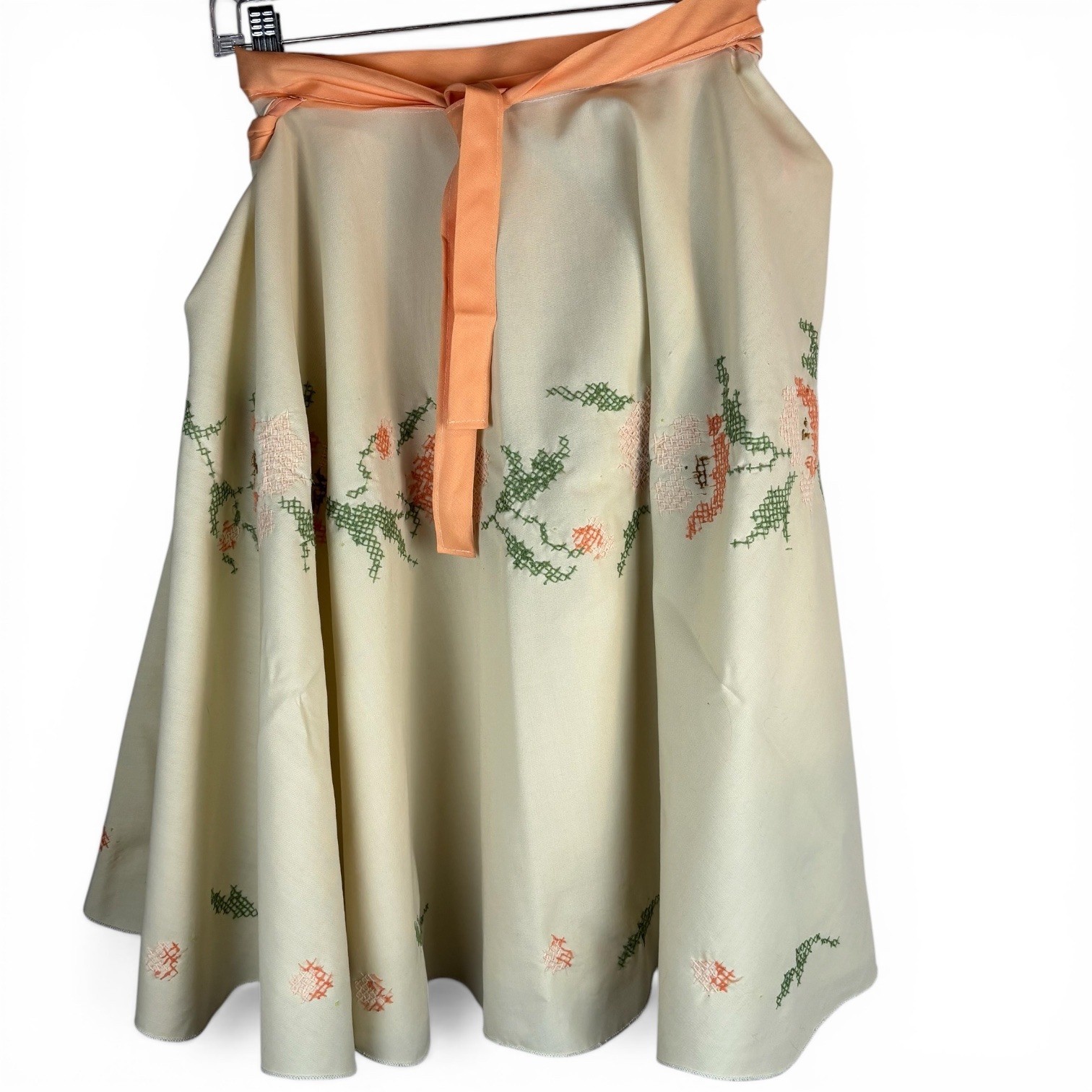Vintage Handmade Cross Stitch Floral Wrap Full Skirt Cream Peach Embroidered