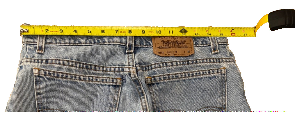 Vintage Levis 951 Jeans Women’s Relaxed Fit Tapered Leg Sz 12 Med 30″ Inseam