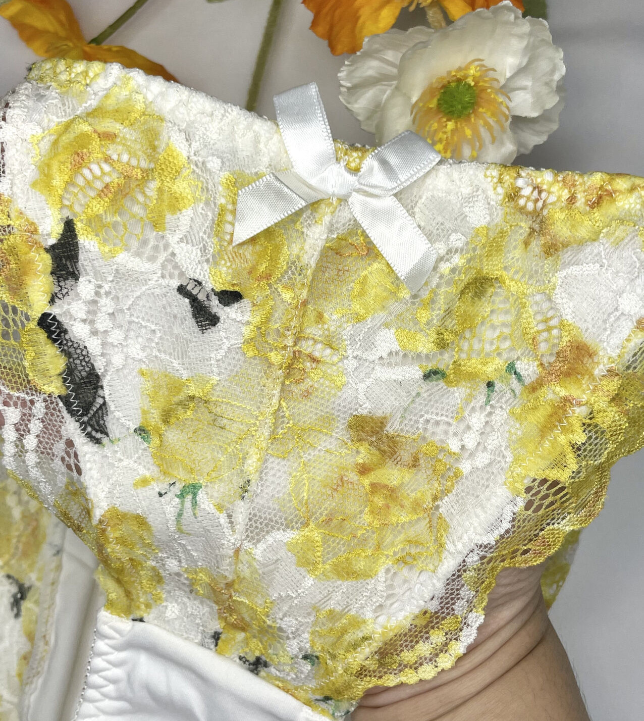 VTG Sheer Yellow Floral Lace Nylon Spandex Panty Polyester Hi Leg Briefs Sz.6/ M