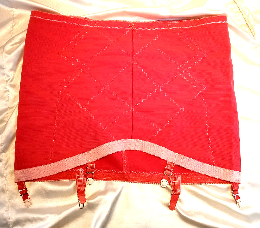 SZ 44 VTG SEXY LIPSTICK RED OPEN BOTTOM GIRDLE WITH 6 METAL STOCKING GARTERS