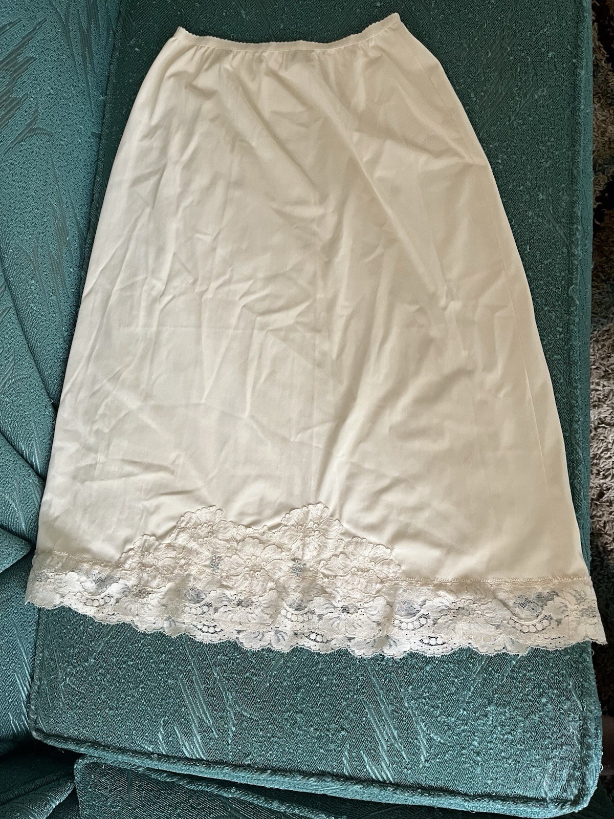 Vtg Shadowline Half Slip Small Tall Cream Floral Lace Trim Satin Skirt 25” Long