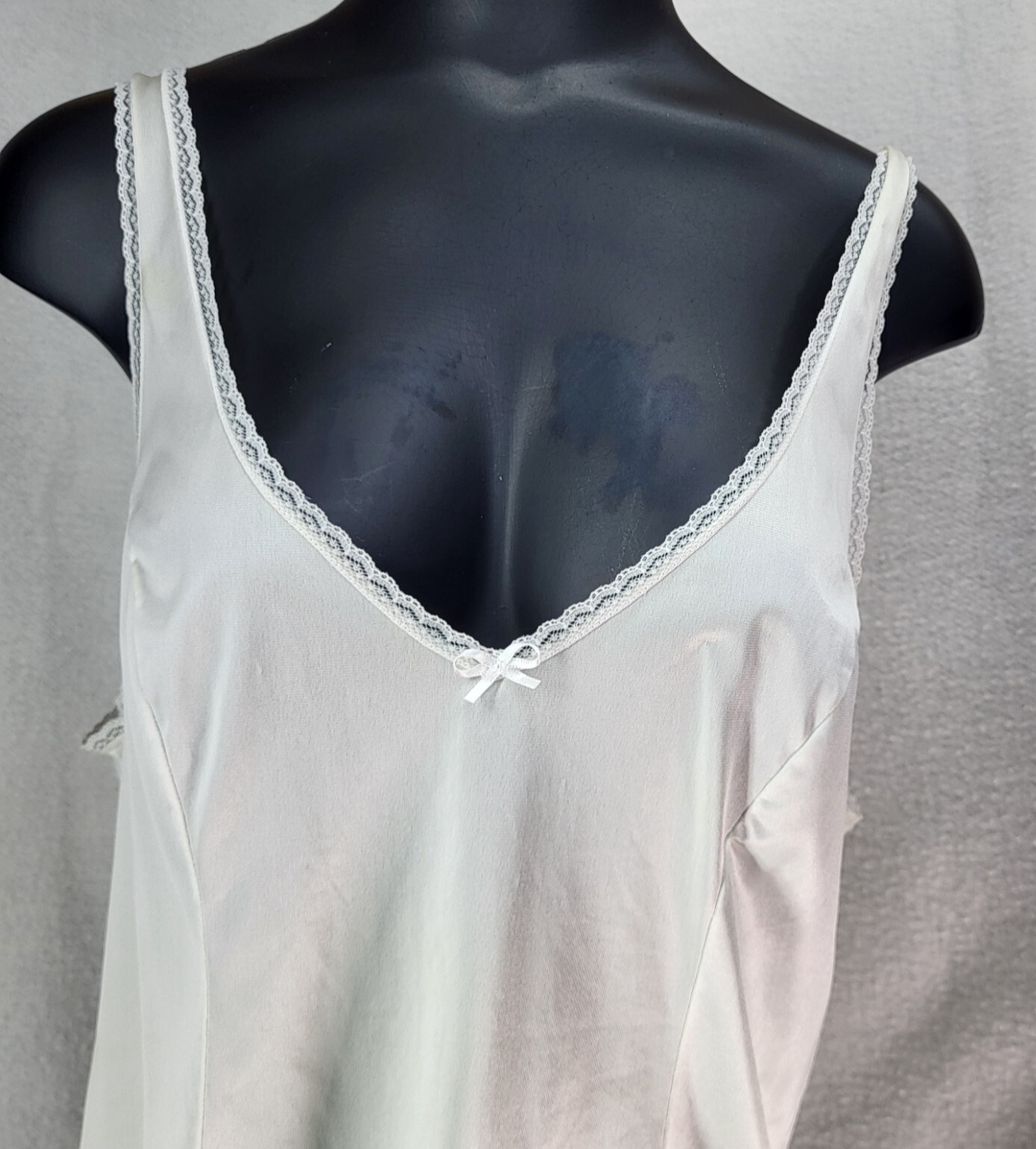 Vintage Vanity Fair Nylon Cami Camisole Lingerie 17-760 Top Size 40/46 Ivory