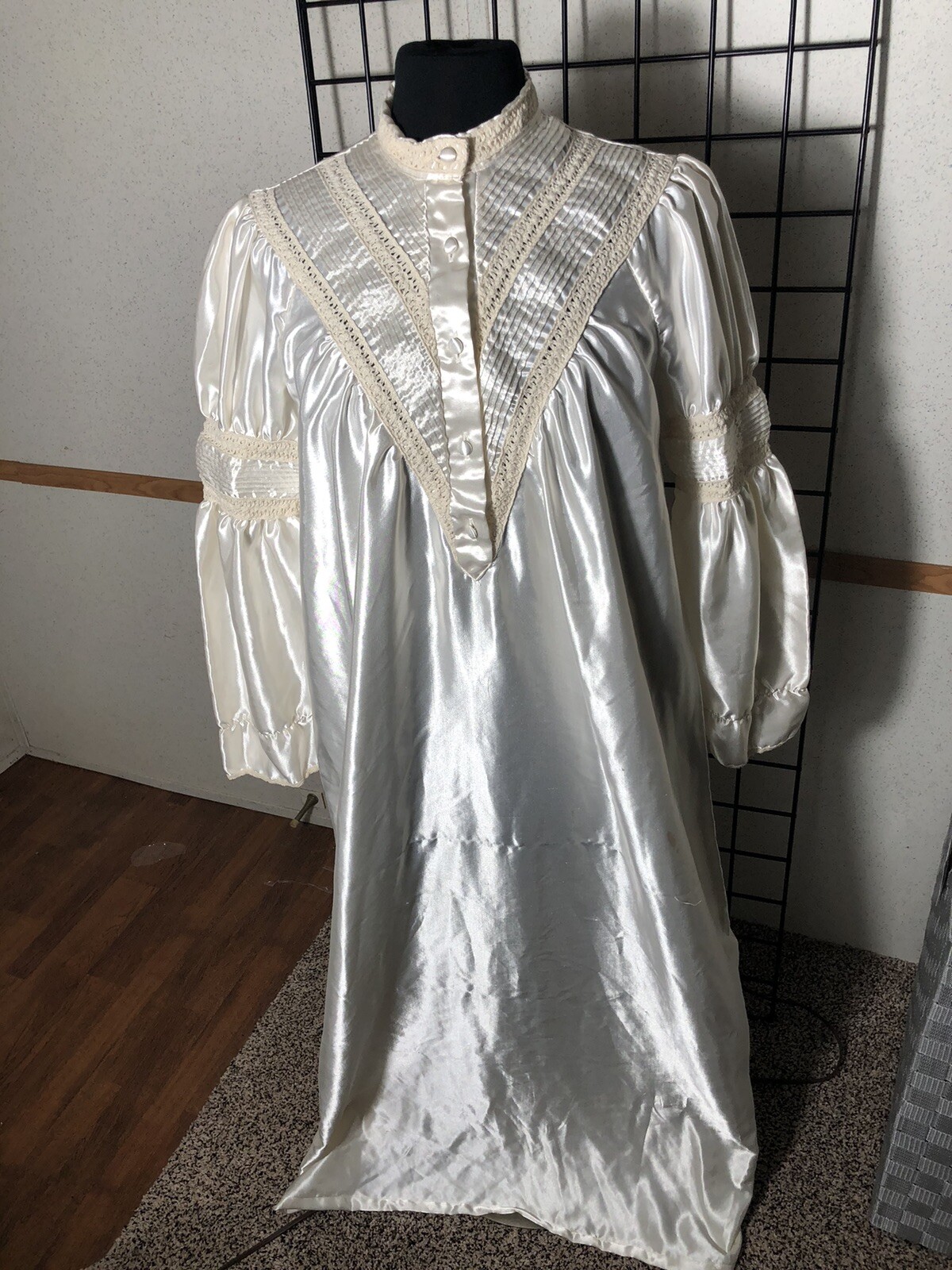 Vintage Lise Stevens Silk-like Size M Victorian Style Long Gown