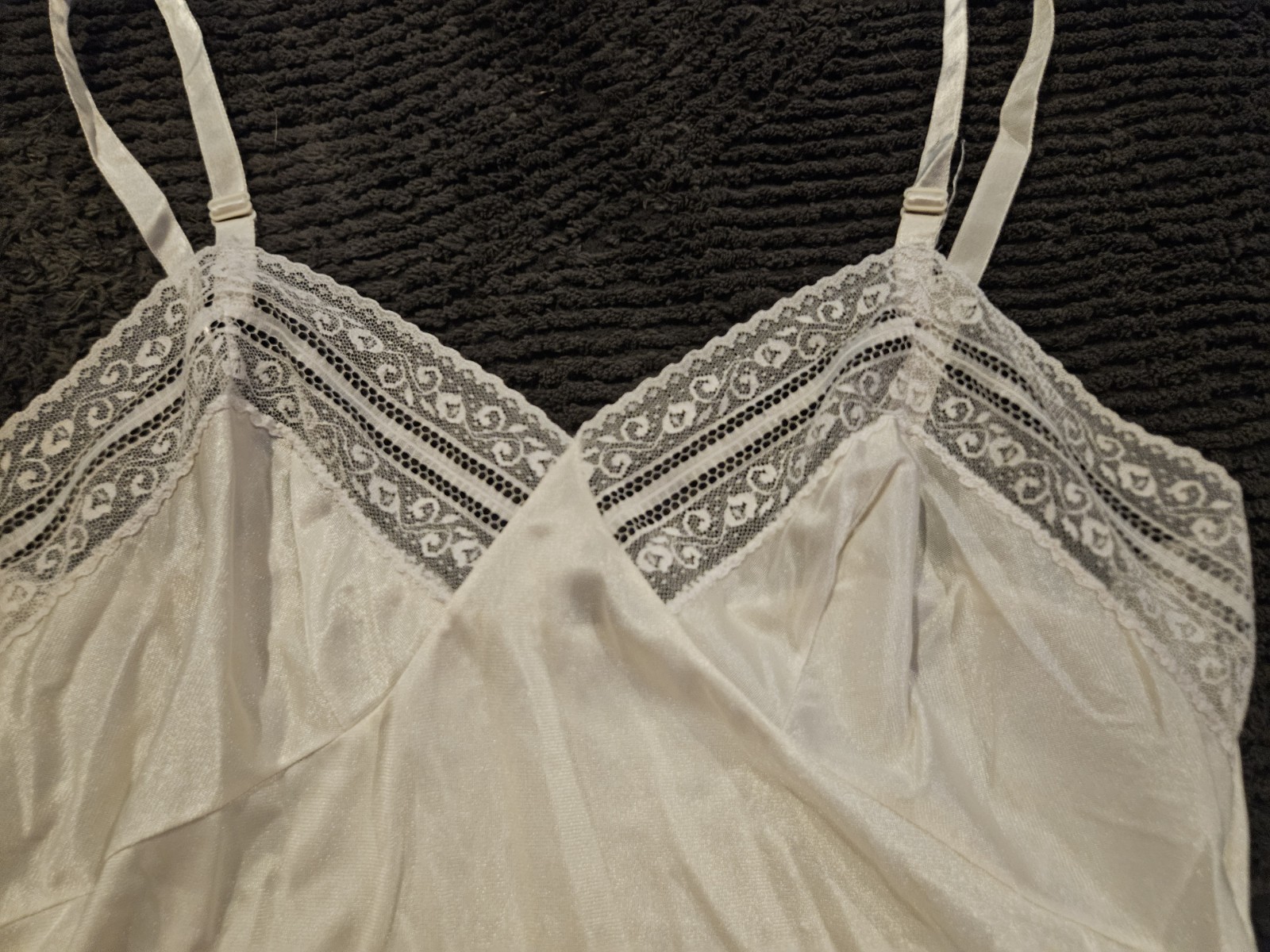 Vtg 50s LINGERIE BY VINCENT Size 40 Full Slip USA Nylon Lace Bust Pin Up Style