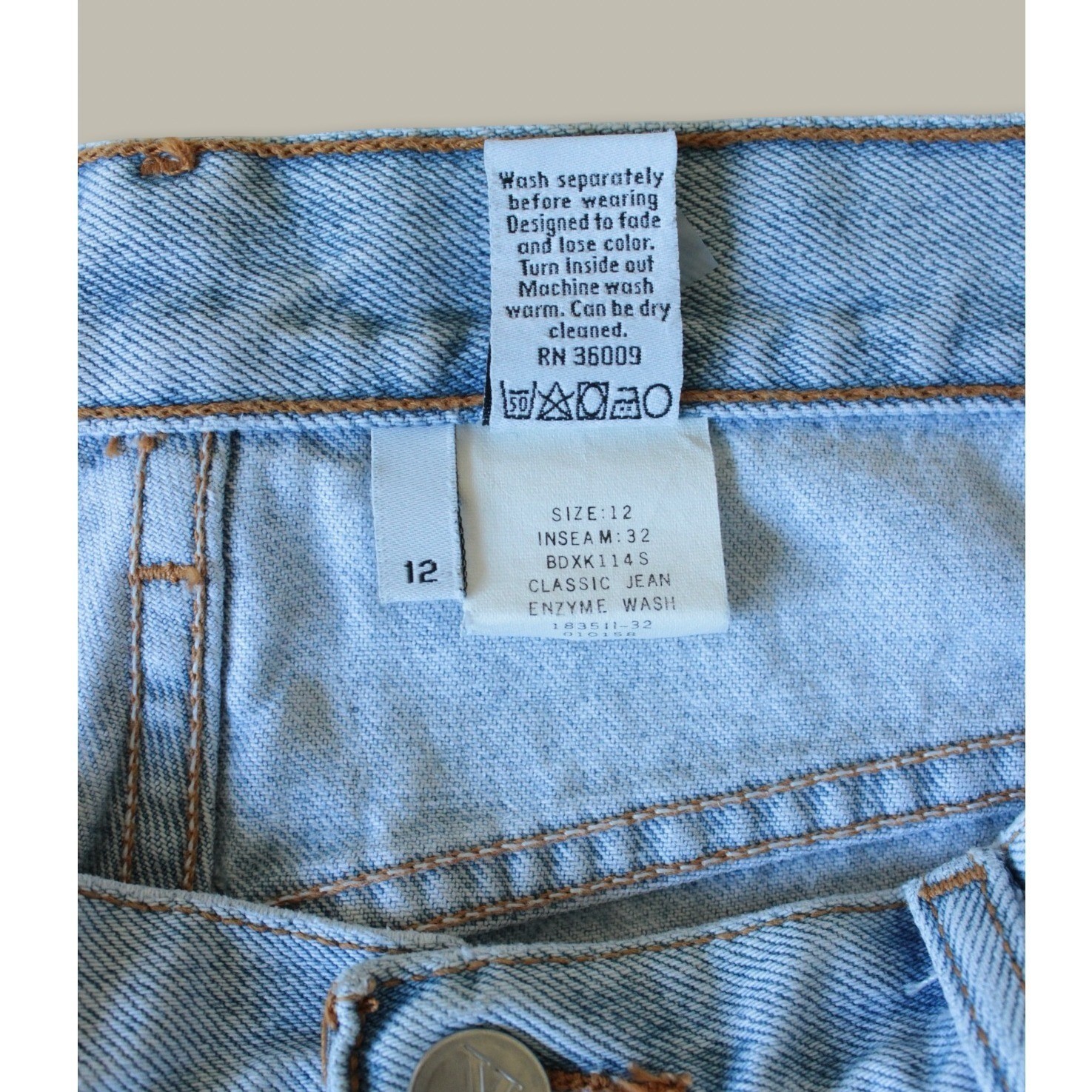 Calvin Klein Vintage High Rise Straight Leg Jeans Size 12 Light Blue Enzyme Wash