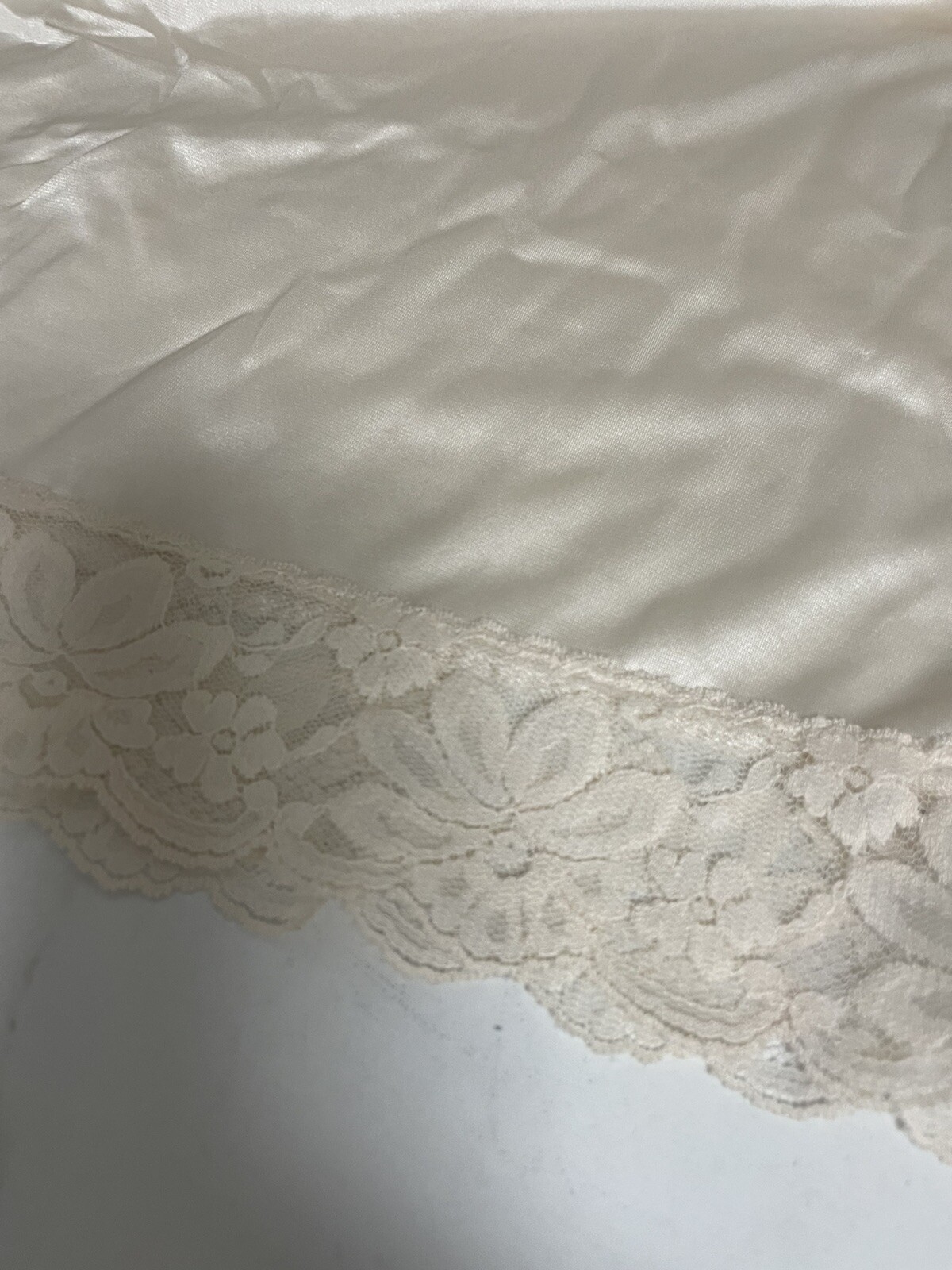 Lorraine Half Slip Beige Small Soft Blush Nylon Vintage 2″ Lace Hem