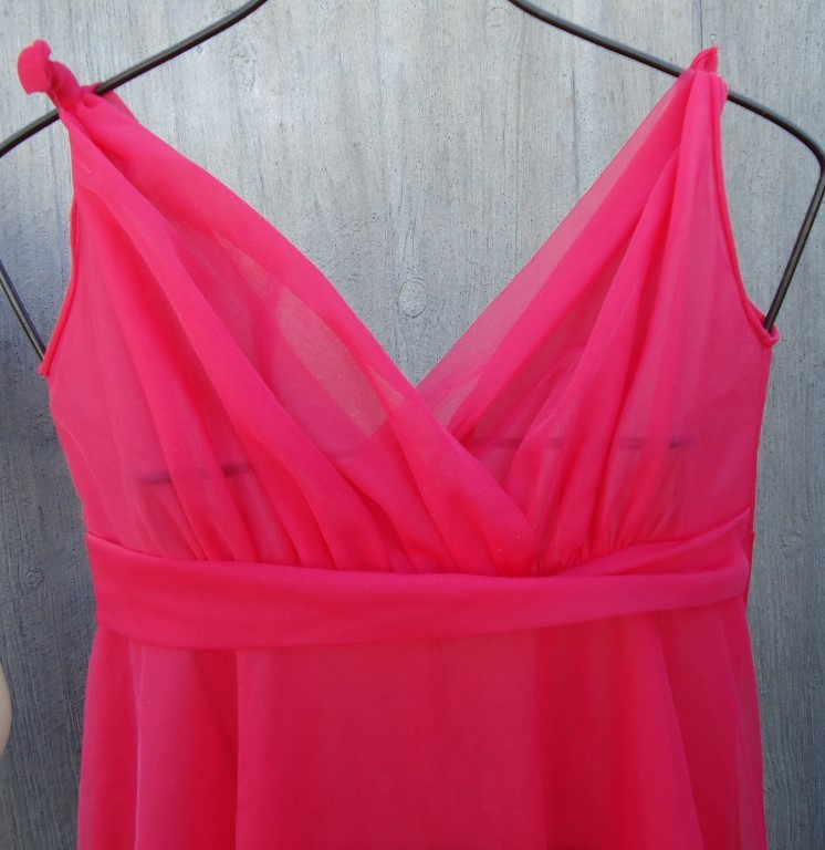 Vtg 1960s Pinkish Red Double Chiffon Nylon SHEER Munsingwear Gown Negligee 34