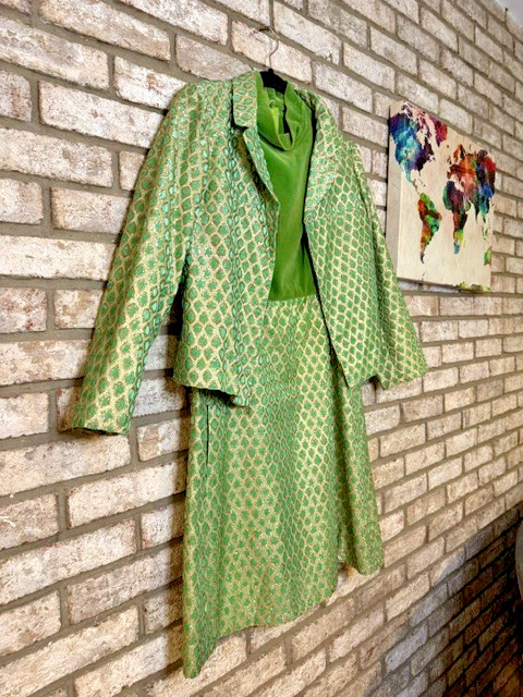 VTG T. Jones 1960s 2pc Skirt Suit Green Gold Brocade Mod Jackie O Set Sz S/M