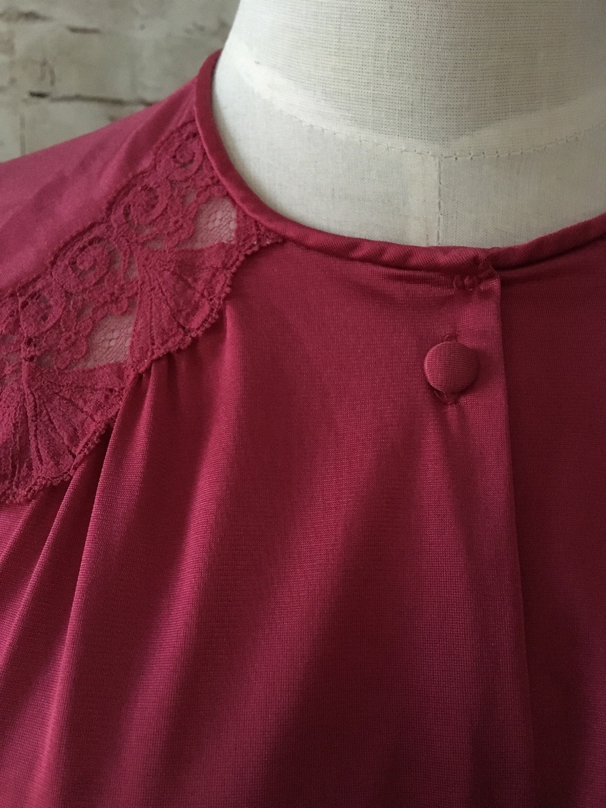 Vintage Vanity Fair Burgundy Womens Small 2 Pc Sleepwear Set Pajama Shirt & Pant