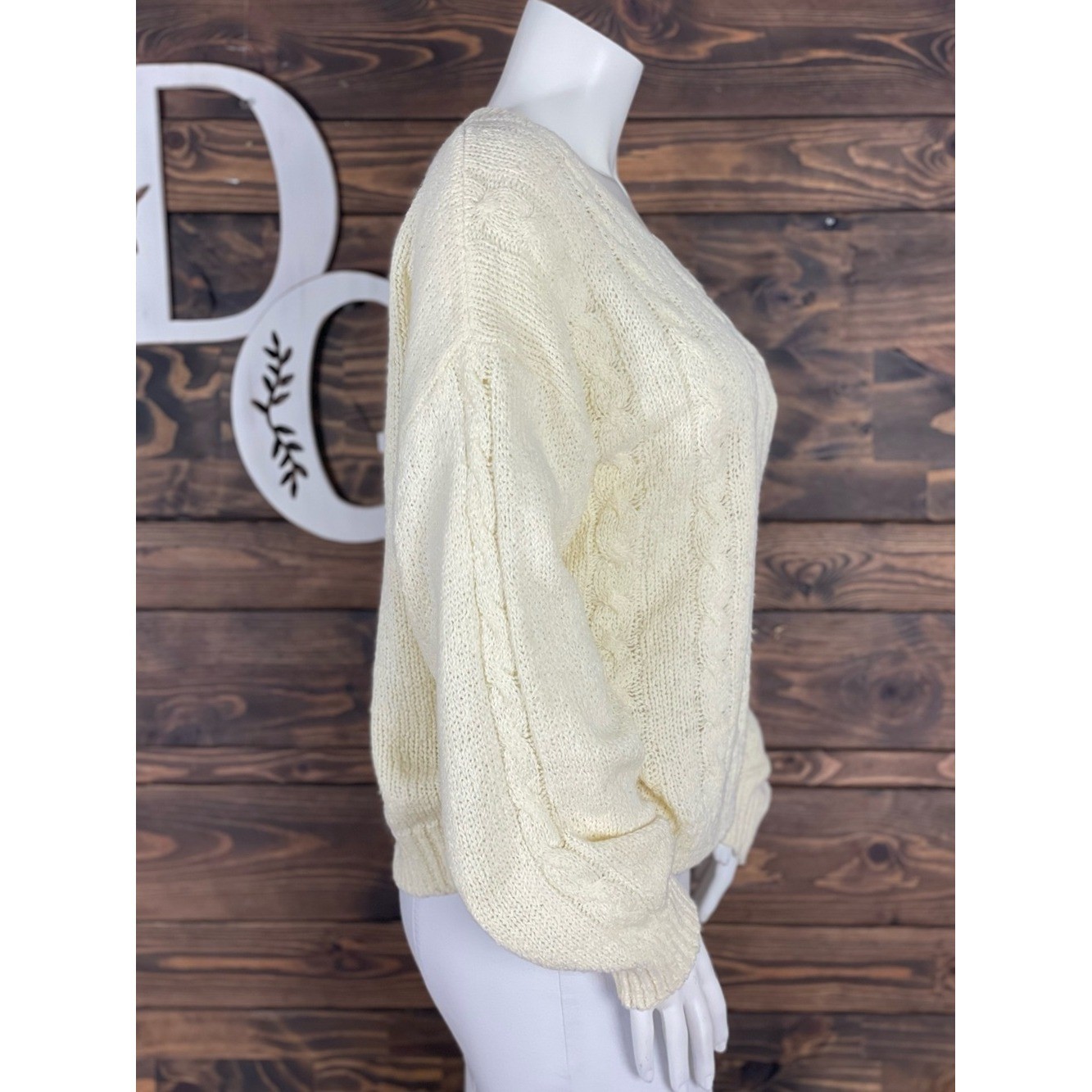Headliners | Vintage Ivory Cream Cable Knit V-Neck Sweater Chunky Ribbed Knit