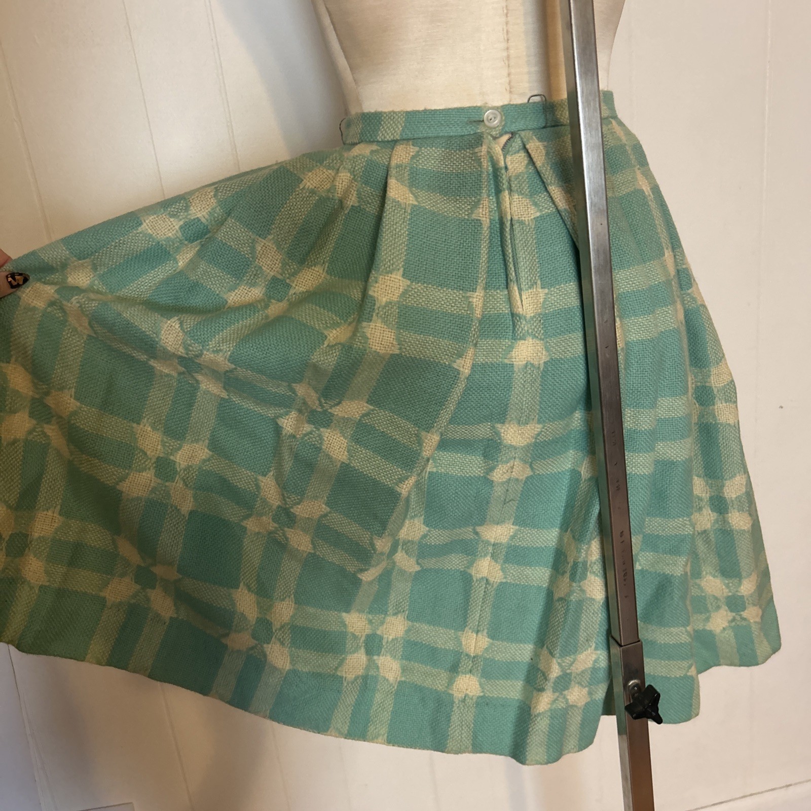 Vintage Bobbie Brooks 50s 60s Knit Pleated Plaid Mint Ivory Knee Flare Skirt S
