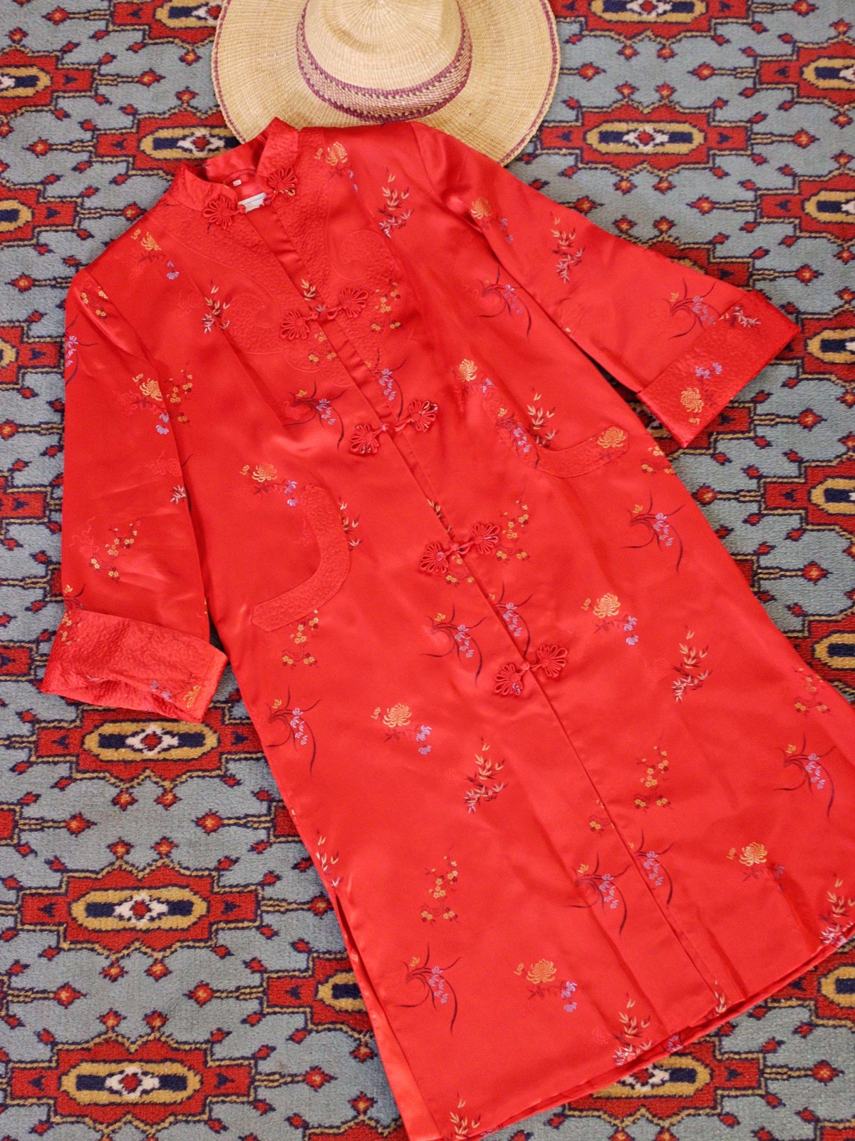 VTG Chinese Red Satin Brocade Dressing Robe Kimono Long Jacket Quilted Pockets