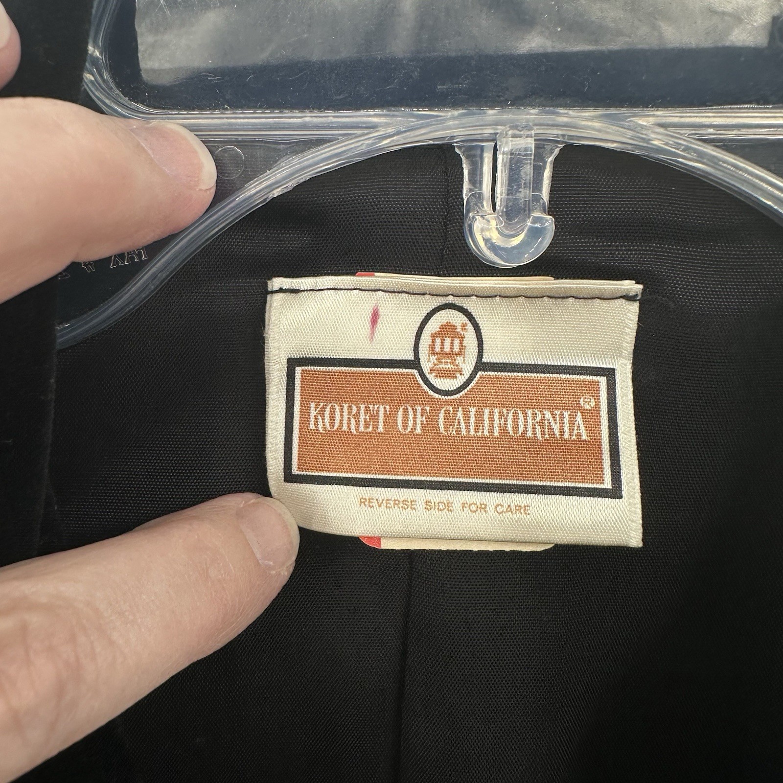 vintage 70s BLACK VELVET BLAZER medium quiet luxury modern minimalist retro cool