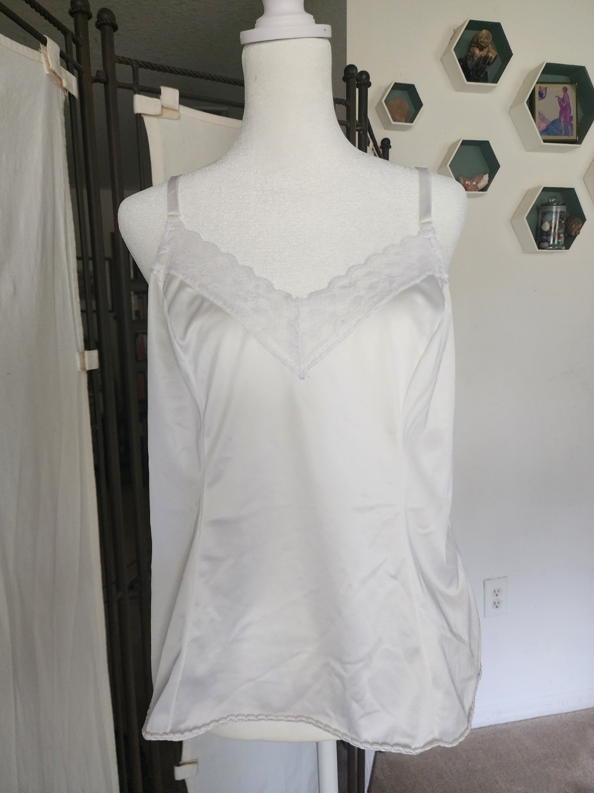 US Vintage Lot 3 Lace Camisoles 1 SEARS 1 JCPENNY 1 Unbranded 38″ Large EVC