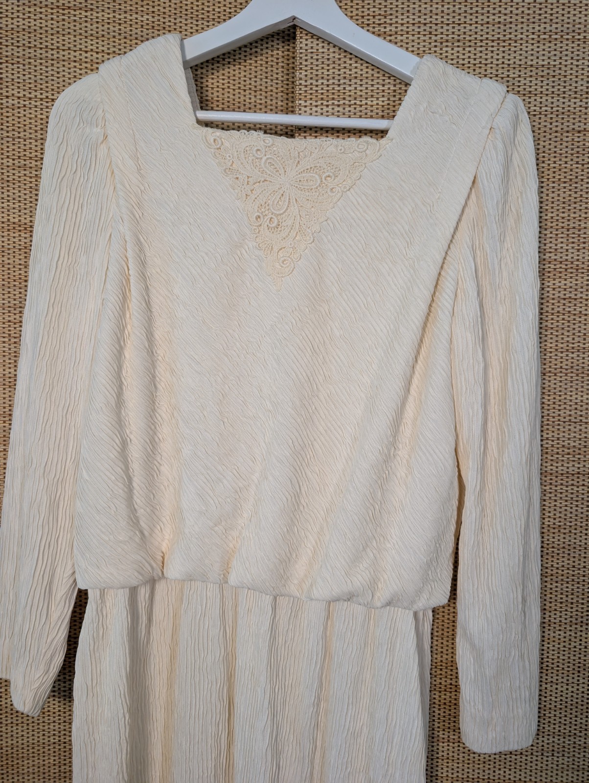 Vintage Long Sleeve Cream Dress 12P Made in USA Cream Crepe Lace Chiffon Wedding