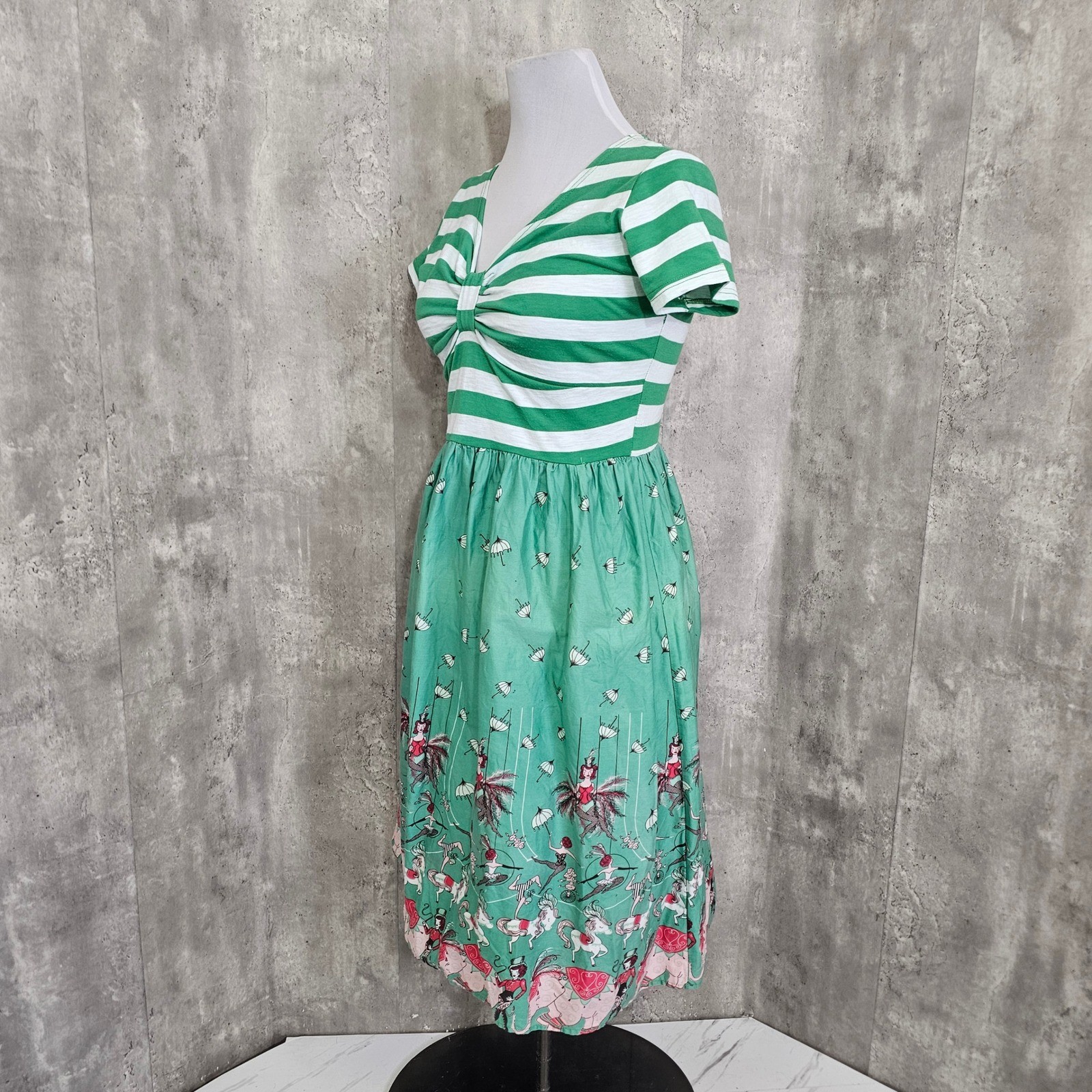 Novelty Circus Carousel Print Dress Green Stripe Fit Flare Womens M/L Retro
