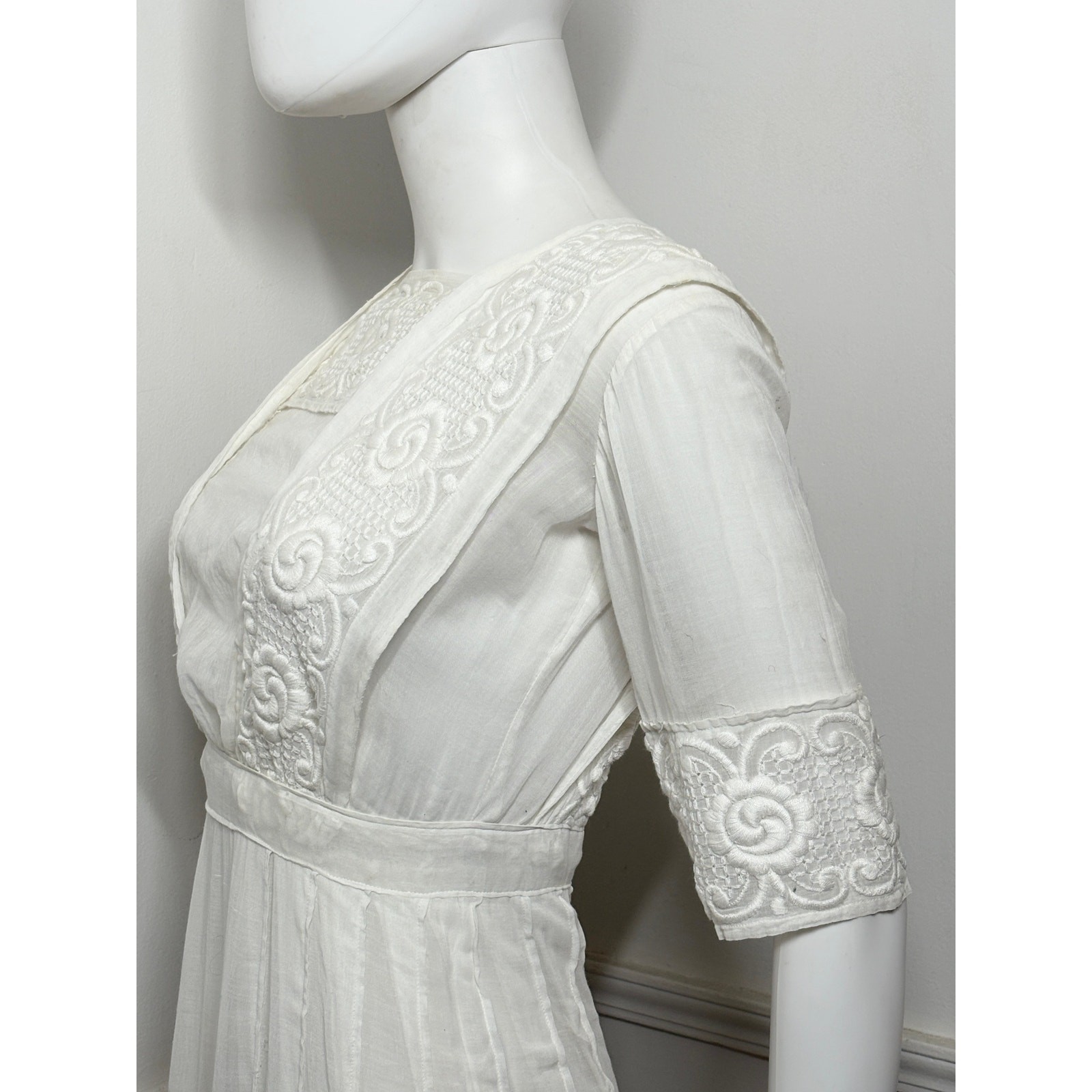 XXS Edwardian Antique Lawn Cotton Embroidered Dress