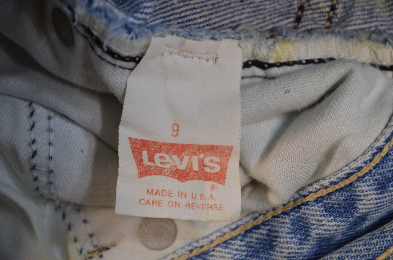 Vintage 80’s Levi’s Women’s Jeans Light Wash Denim Size 9 Made in USA