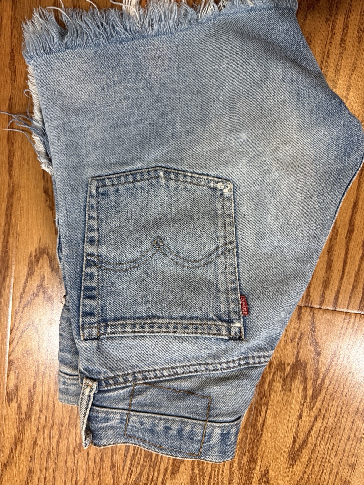Vintage Women’s 501 Cut Offs Little e Denim Shorts. Frayed Boho Daisy Dukes