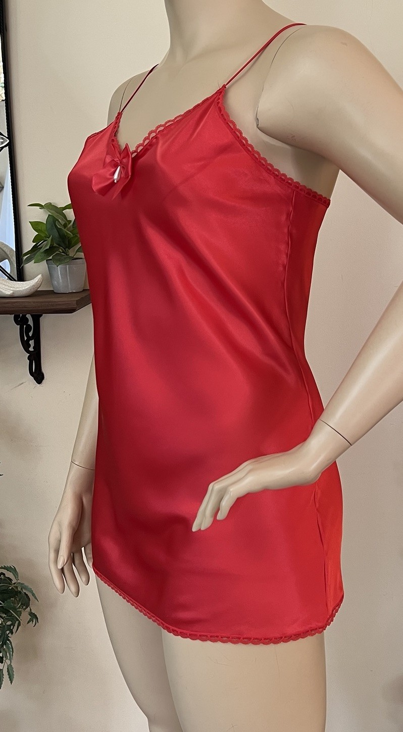Vintage Lady Manhattan Red Lace Trim Bow Size LARGE 40 USA Pin Up Sexy Chemise