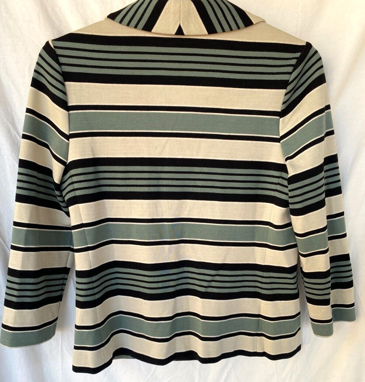 VTG 60s..BUTTE KNIT..STRIPED..WOOL BLEND..CARDIGAN..SWEATER..WOMEN M/L
