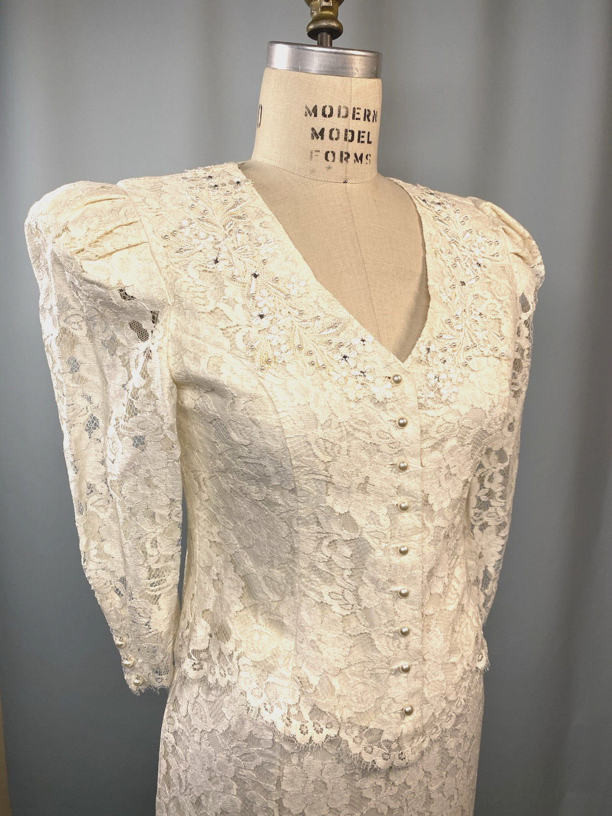 Vintage Skirt & top set SIZE SMALL 9/10 Ivory white lace wedding CACHET 80s 90s
