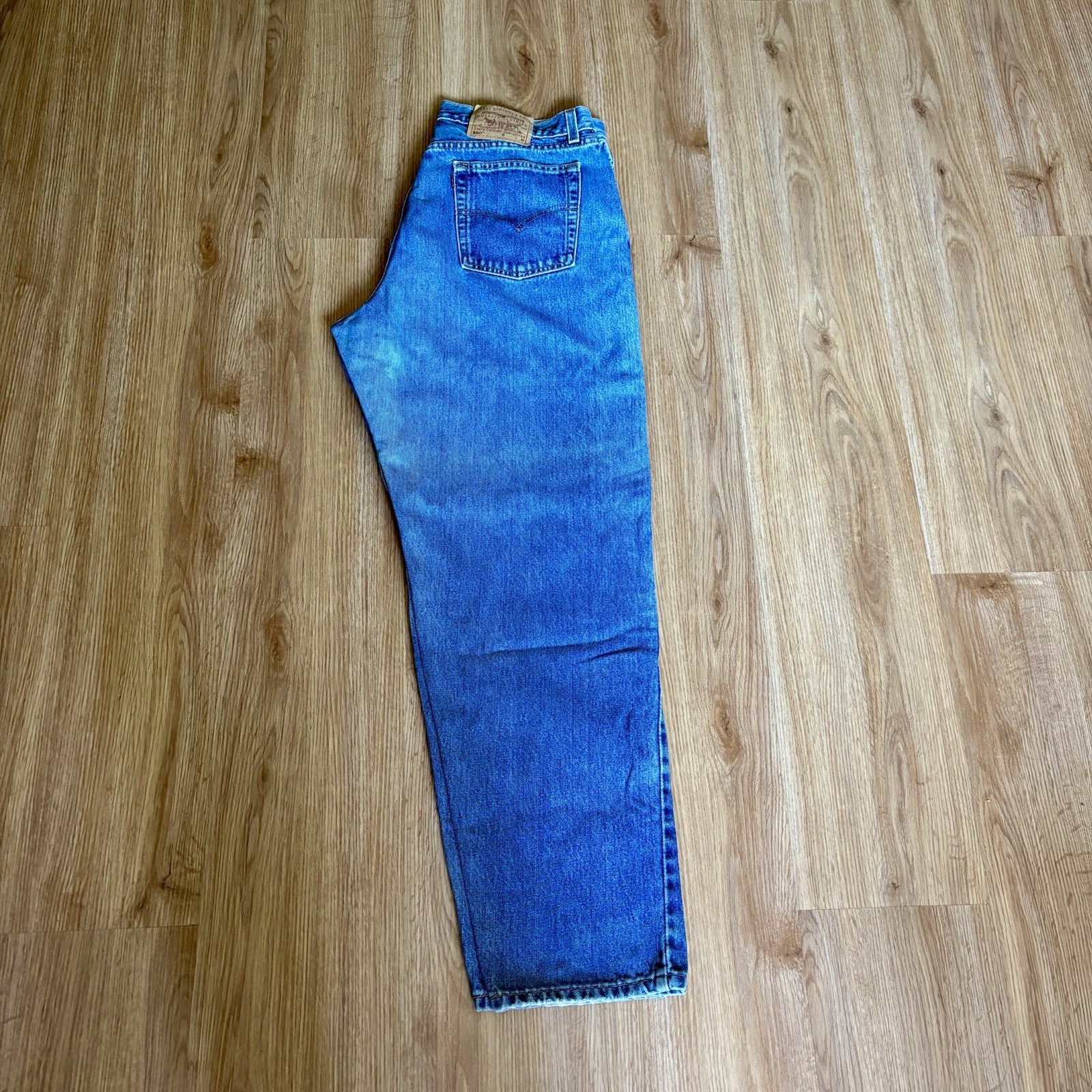 VTG Levi’s 560 90s Loose Fit Straight Women’s Sz 32×30 Med Wash Made in USA